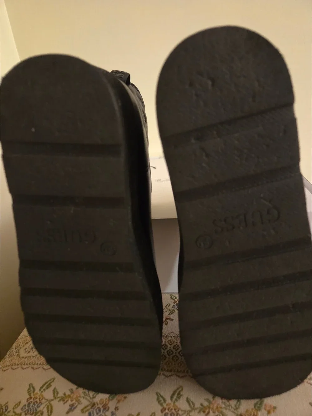 GUESS Jilla Platform Ankle Boots Black Logo Embossed Size 8M